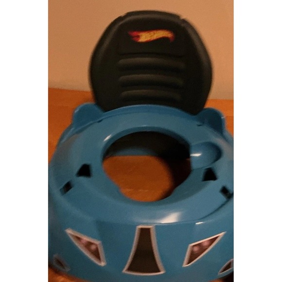 Hot Wheels Blue Race Car Potty Training Toilet Includes Detachable Toddler - Picture 12 of 14